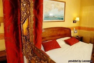 Отель Ajoncs D'or 3*